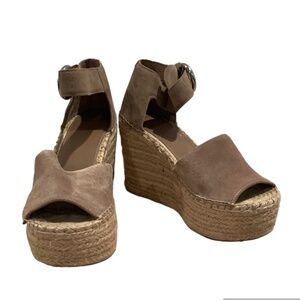 Marc Fisher Alida Espadrille Wedge Sandals in Taupe size 9